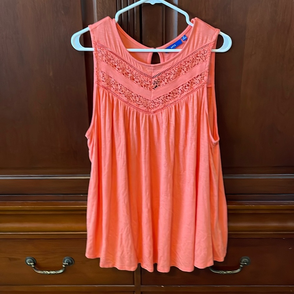 Apt. 9 tank xl with crochet design. Gently worn.